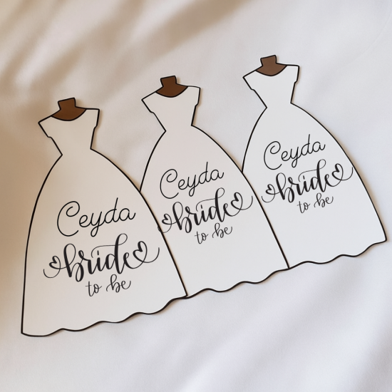 Gelinlik Tarzında Kesilmiş Bride Kartı Gelinlik Tarzında Kesilmiş Bride Kartı