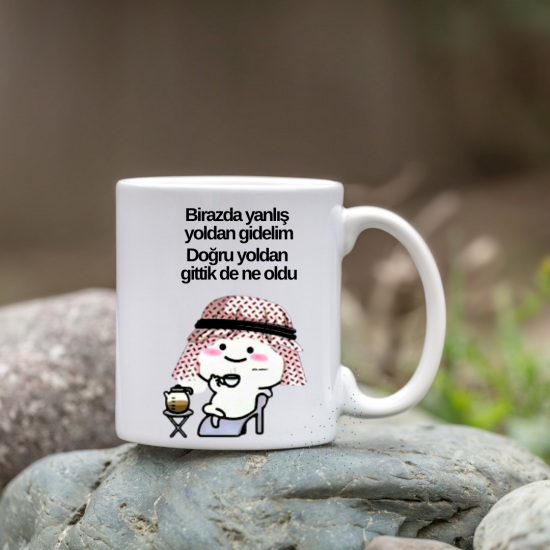 Birazda yanlış yoldan gidelim baskılı kupa Birazda yanlış yoldan gidelim baskılı kupa